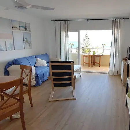 Precioso Frente A La Playa Apartamento